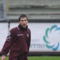 Francesco Agresta con la maglia della Salernitana