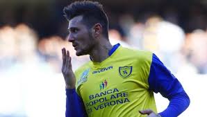 Cyril Thereau esulta dopo una marcatura (foto della rete)