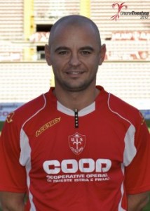 Christian Araboni, attaccante della Triestina (foto:unionetriestina2012.com)