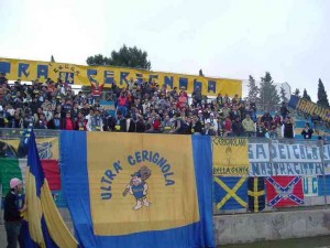 I tifosi del Cerignola (foto dalla rete)