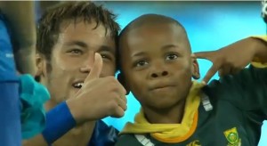 Neymar ed il piccolo tifoso sudadfricano