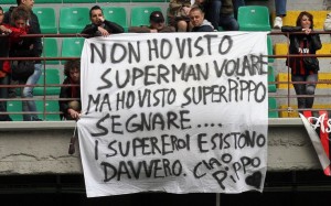 Uno striscione dedicato ad Inzaghi  (foto www.sport.sky.it)