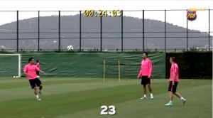 Xavi, Iniesta,Busquets in palleggio foto dal web