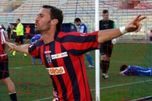 Hernan Molinari con la maglia del Taranto