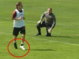 Francesco Totti indossa scarpe personalizzate Cinquestelle