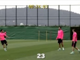 Video: Xavi, Iniesta, Buesquets che palleggio!