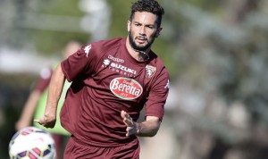 Larrondo in azione con la casacca granata (foto della rete)